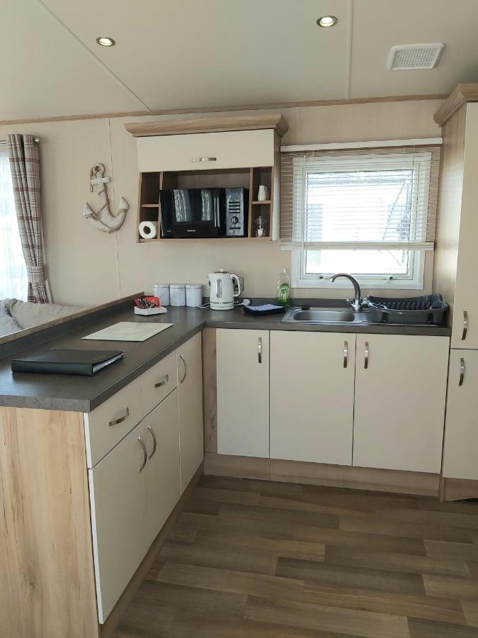 Vista Al Mar, Seaview Caravan Park, 위트스터블 외부 사진